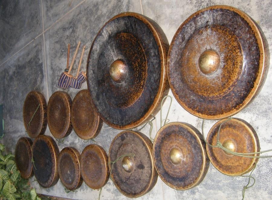 Cồng Chiêng trang trí nội thất Suoi Thong Garden